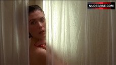 4. Lara Flynn Boyle Flashes Nude Ass – Threesome