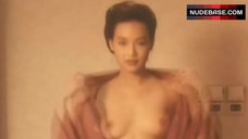 1. Qi Shu Exposed Breasts – Street Angels
