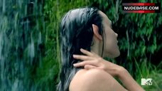 3. Poppy Drayton Nude in Waterfall – The Shannara Chronicles
