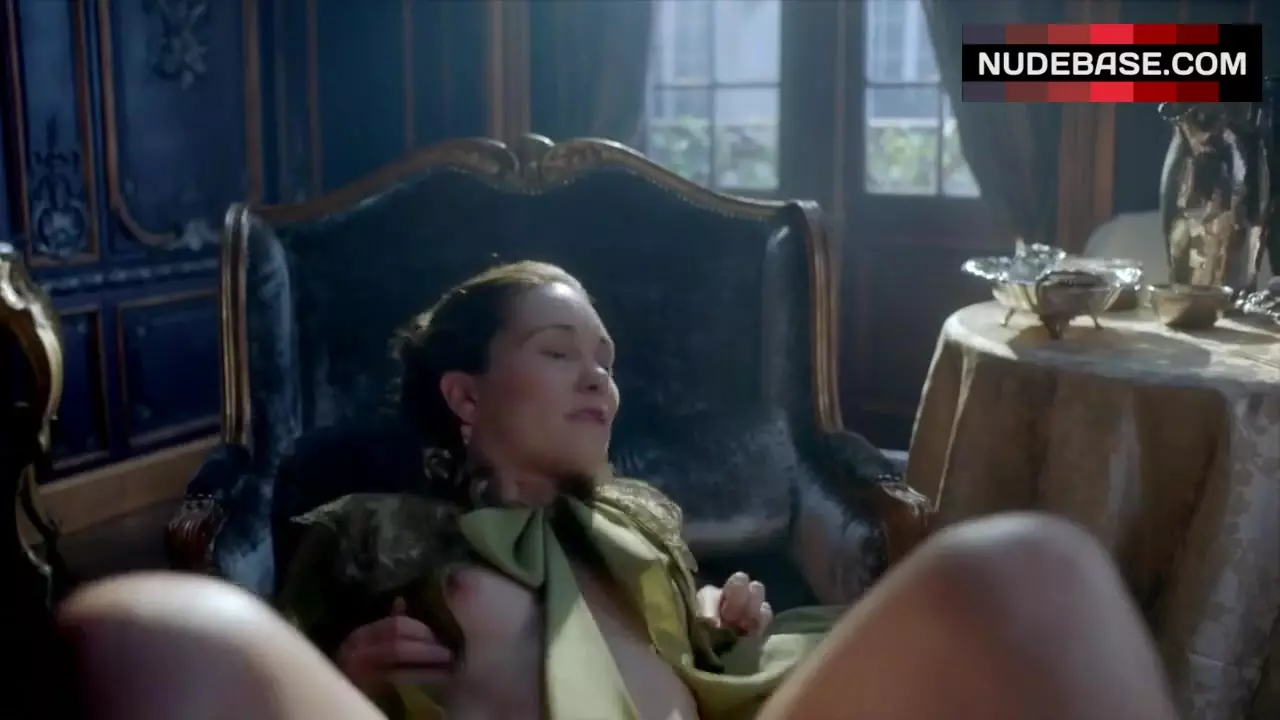 Claire Sermonne Shows Bush and Breasts – Outlander (3:03) | NudeBase.com