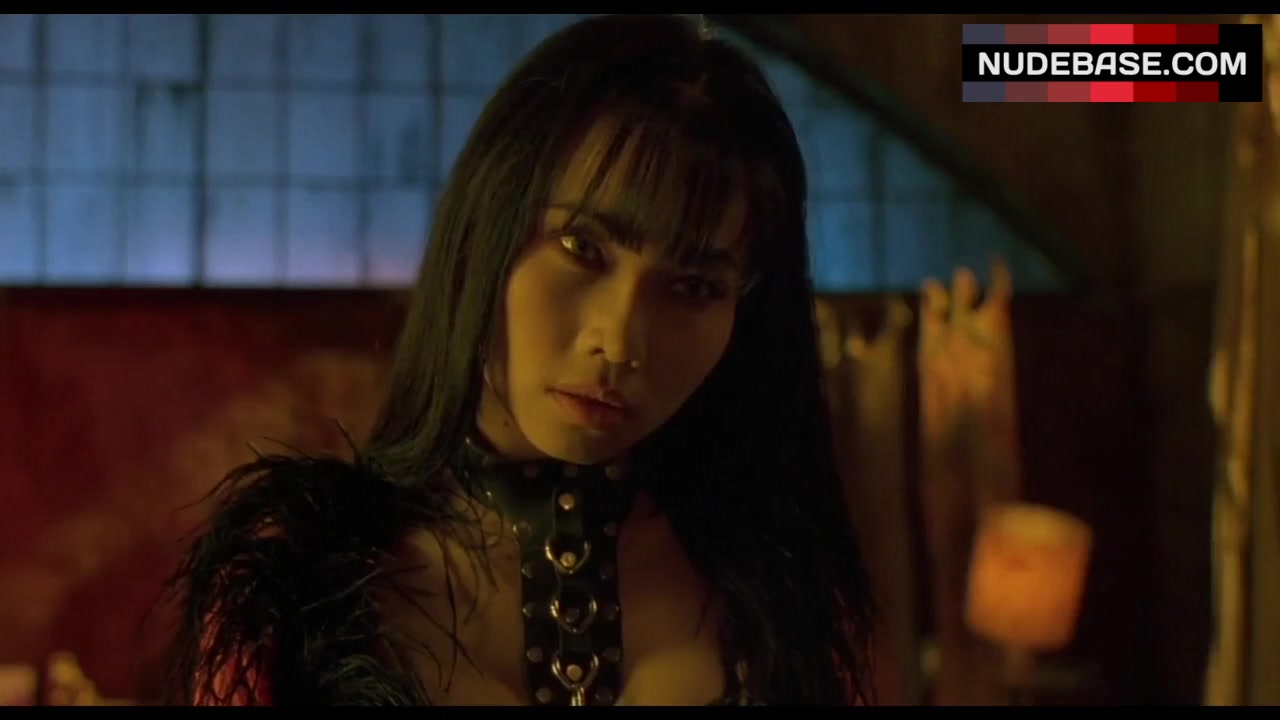 Thuy Trang Hot Scene – The Crow: City Of Angels