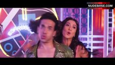 4. Gauhar Khan Hot Dance – Kya Kool Hain Hum 3