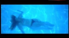 2. Ludivine Sagnier Topless under Water – Une Aventure