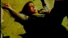 5. Barbara Leigh Pussy Scene – Mistress Of The Apes