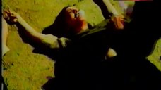 6. Barbara Leigh Pussy Scene – Mistress Of The Apes