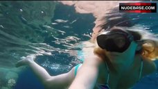 Lindsey Vonn in Bikini Underwater – Running Wild With Bear Grylls
