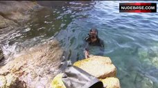 3. Lindsey Vonn in Bikini Underwater – Running Wild With Bear Grylls