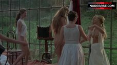 5. Pamela Villoresi Nude Dancing – Vizi Privati, Pubbliche Virtu