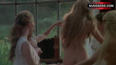 6. Pamela Villoresi Nude Dancing – Vizi Privati, Pubbliche Virtu
