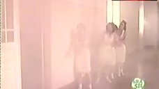 1. Xuxa Lopes Boobs Scene – Das Tripas Coracao