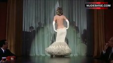 2. Beverly Powers Striptease Scene – Breakfast At Tiffany'S