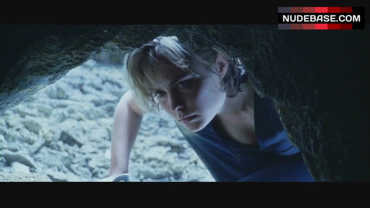 Radha Mitchell Hot Scene – Pitch Black (0:19) | NudeBase.com