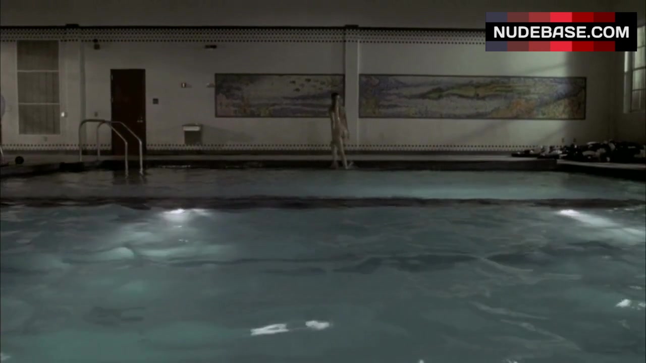 Laura Harris Swimming Naked – The Faculty (0:22) | NudeBase.com