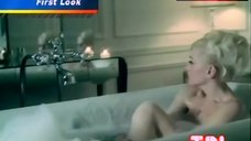 10. Gwen Stefani Sexy in Bath – 4 In The Morning