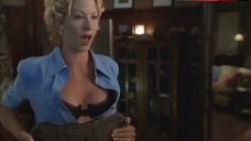 4. Jenna Elfman Shows Tits in Bra – Krippendorf'S Tribe