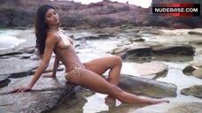 4. Danielle Herrington Posing in Bikini – Sports Illustrated: Swimsuit 2017