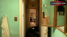 6. Fernanda Torres Shows Boobs in Shower – O Primeiro Dia