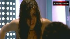 10. Lou Doillon Sex in Hot Tub – See How They Run
