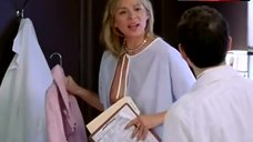 Kim Cattrall Flashes Breasts – Sex And The City