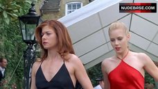 3. Amy Adams Harg Pokies Through Red Dress – The Wedding Date