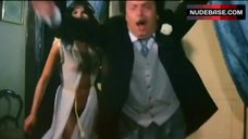 10. Pamela Prati Nude in Bath – La Moglie In Bianco... L'Amante Al Pepe