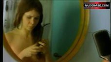 9. Elisabetta Cavallotti Flashes Pokies – Guardami