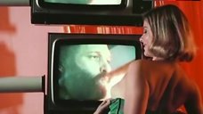 2. Vera Fischer Oral Sex Scene – I Love You