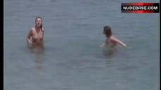 5. Anja Schute Full Naked on Beach – Premiers Desirs