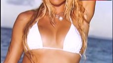 8. Sexy Anna Kournikova in Bikini – Sports Illustrated: Swimsuit 2004