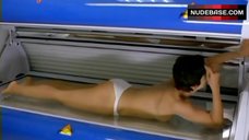 5. Isabelle Gelinas Topless Scene – Les Gens En Maillot De Bain Ne Sont Pas (Forcement) Superficiels
