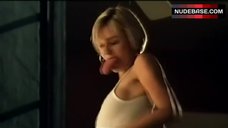 2. Cameron Diaz Flashes Tits – There'S Something About Mary