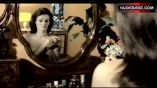 3. Eva Czemerys Nude Breasts – La Gatta In Calore