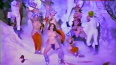 9. Rebeca Silva Topless Dance – Las Computadoras