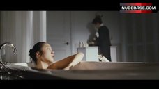 5. Do-Yeon Jeon Lying in Bath – The Housemaid