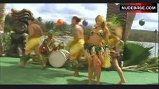 7. Carmen Electra Dance in Bikini – Baywatch: Hawaiian Wedding