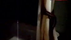 1. Anais De Melo Lesbian Scene – Una Rata En La Oscuridad