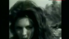 6. Raquel Gardner Boobs Scene – Pamela Anderson With The Girls Of Eden Quest