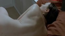 3. Marina De Van Nude in Bed – Je Pense A Vous