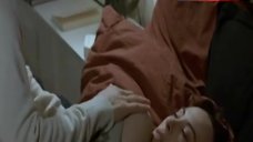 5. Marina De Van Nude in Bed – Je Pense A Vous