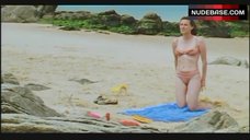 10. Sasha Hails Bikini Scene – See The Sea