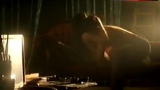 10. Joanna Going Shows Nude Boobs and Pussy – How To Make An American Quilt