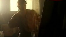 3. Joanna Going Shows Nude Boobs and Pussy – How To Make An American Quilt