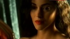 5. Joanna Going Shows Nude Boobs and Pussy – How To Make An American Quilt