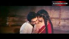 Mandakini Sexy Scene – Ram Teri Ganga Maili