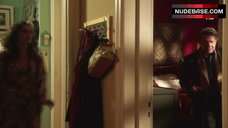 1. Neelesha Bavora Cleavage – Stille