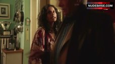 6. Neelesha Bavora Cleavage – Stille