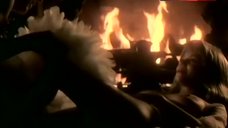 Gloria Reuben Boobs Scene – Wild Orchid 2