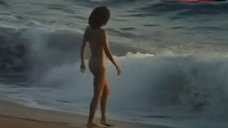 1. Gloria Reuben Nude on Beach – Indiscreet