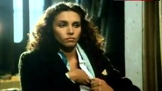 2. Ana Belen Shows Pokies – La Colmena