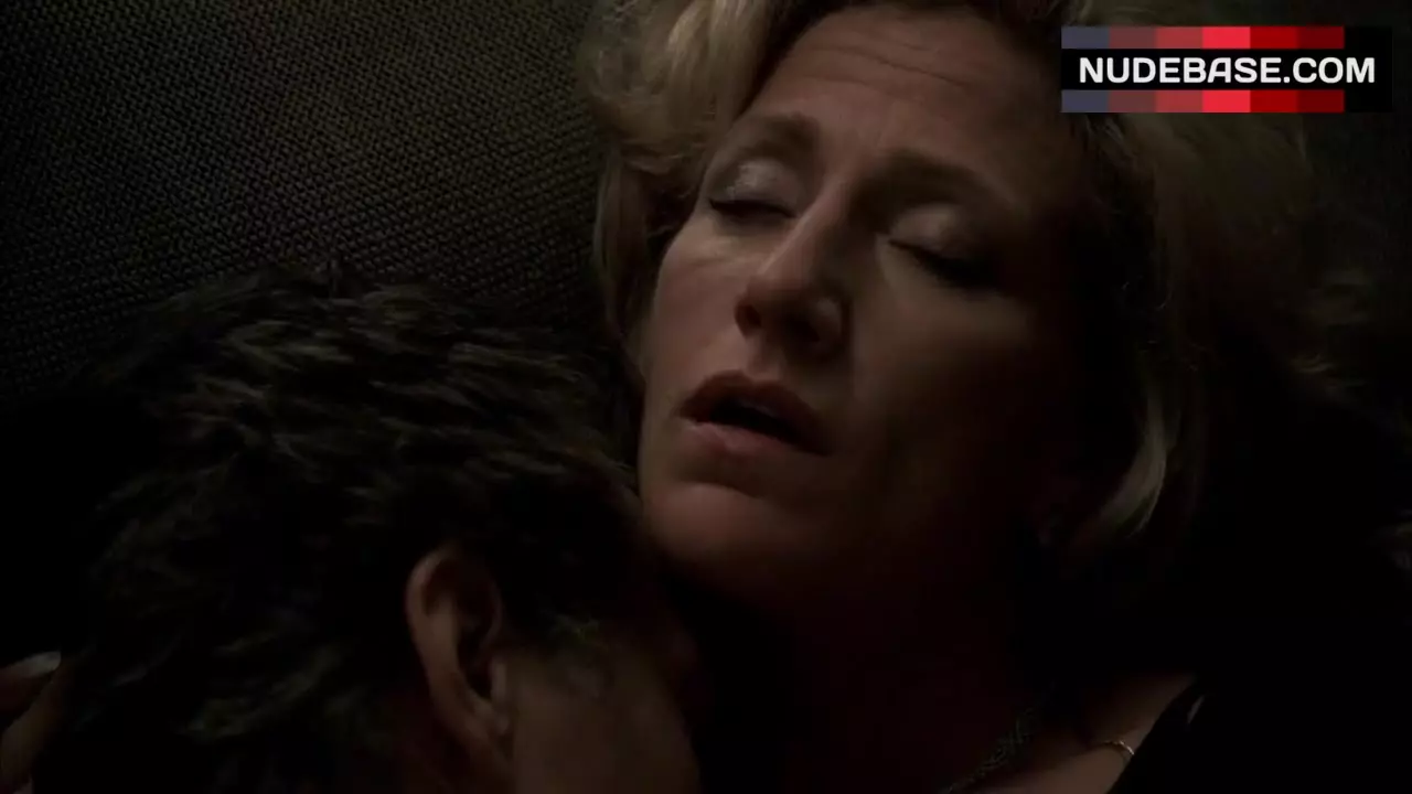 Edie Falco Sex Scene – The Sopranos (1:05) | NudeBase.com